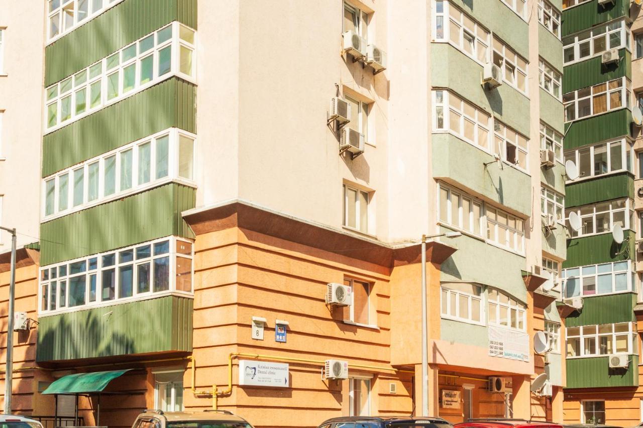 Рыбальская 8 Apartment Kiev Luaran gambar